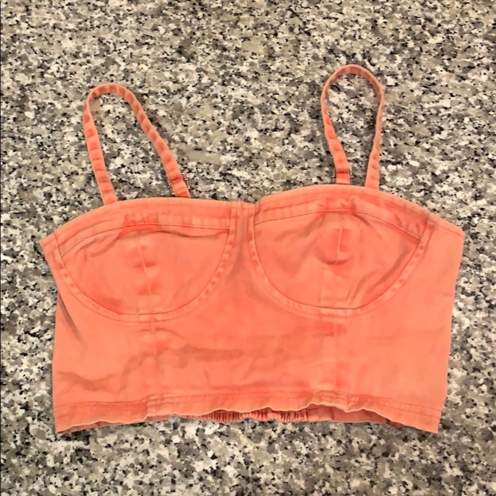 LIKE NEW KORAL “CROP TOP”